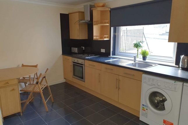Thumbnail Terraced house to rent in Abbeyhill Crescent, Edinburgh