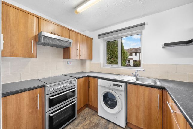 34, Kings Meadow Close, West Yorkshire photo 3