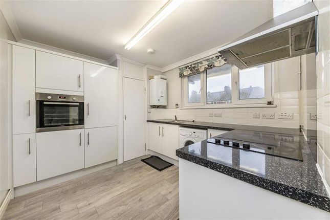 Flat for sale in Cantwell Road, London