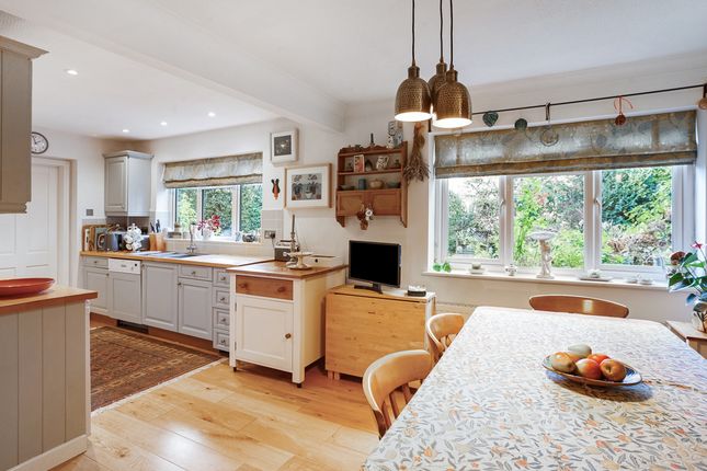 3, Springhill Close, Nailsworth photo 2