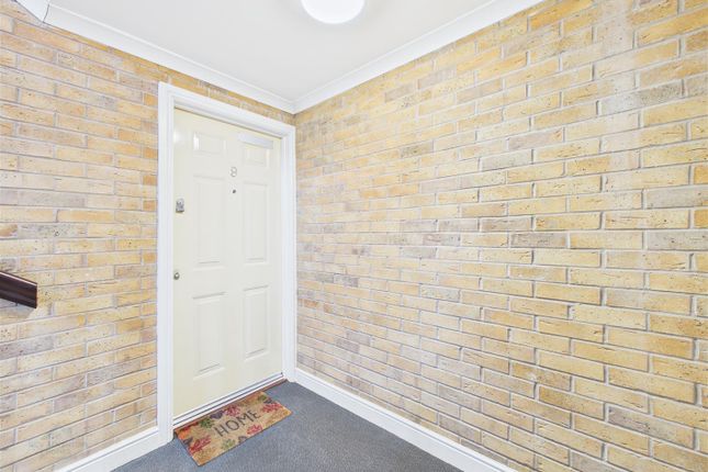 9, Webbs Court, Northwich photo 2