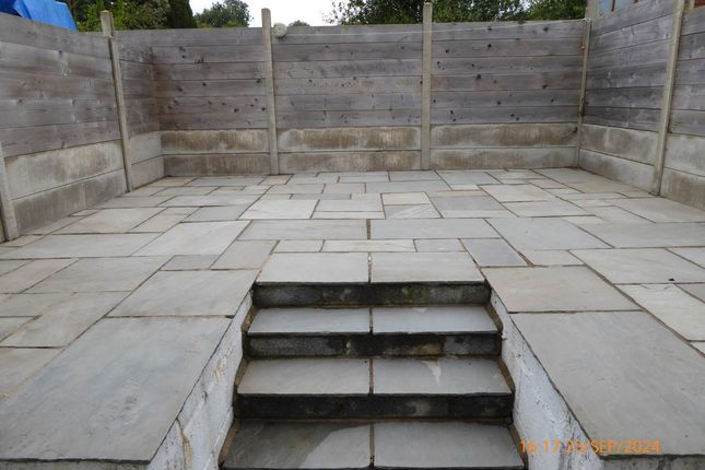Priory Row, Carmarthen photo 3