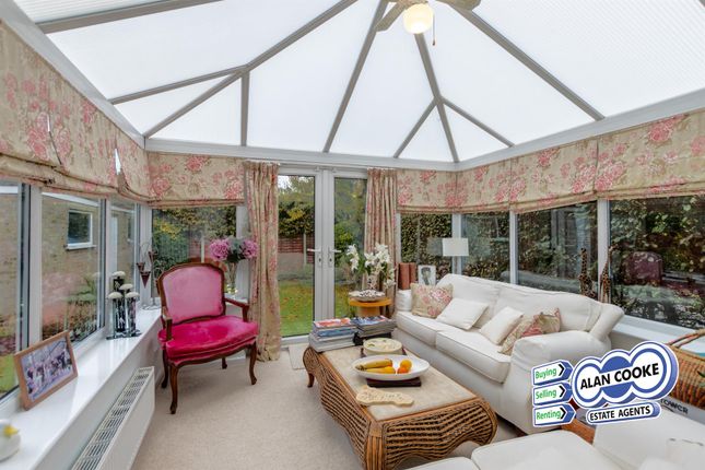 52, Wentworth Crescent, Leeds photo 4