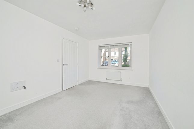 32, Clydesdale Road, Ely photo 4
