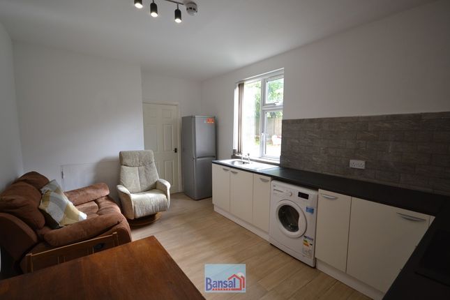 Flat 3, 49, Cromwell Lane, Coventry photo 4
