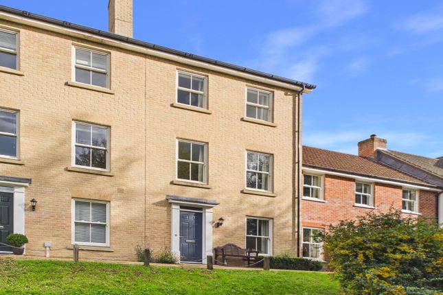 4-bed house on Fromus Walk, Saxmundham, £395,000