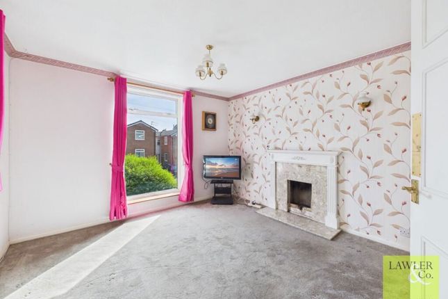 11, Dryden Close, Stockport photo 2