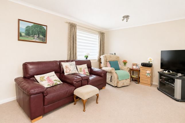 10, Kennedy Road, Bracebridge Heath photo 3