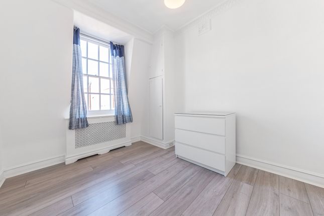 Flat to rent in Norfolk House, Regency Street