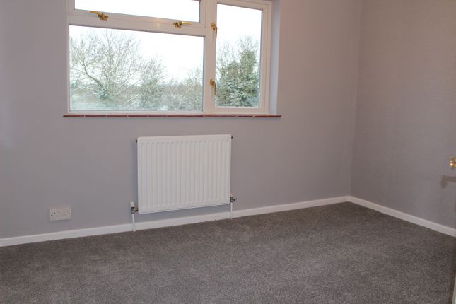 End terrace house to rent in Writtle, Essex