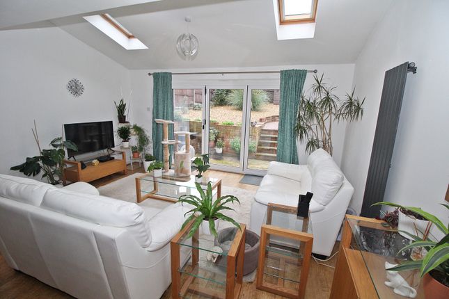 Falcon Crescent, Bedford photo 3