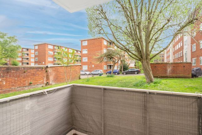 Flat for sale in Bishopsdale House, Kilburn, London