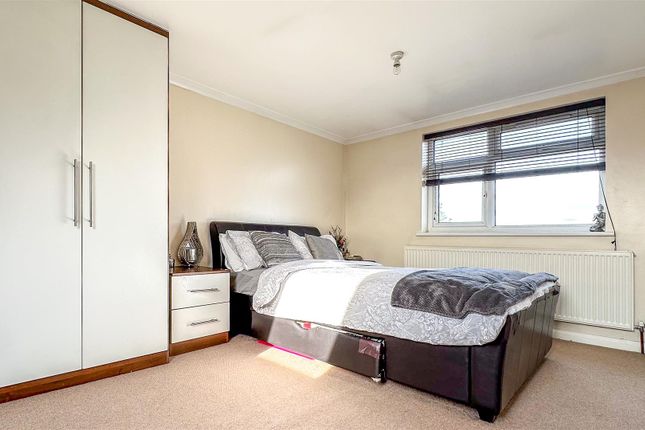 Semi-detached house for sale in Stirling Road, Hayes
