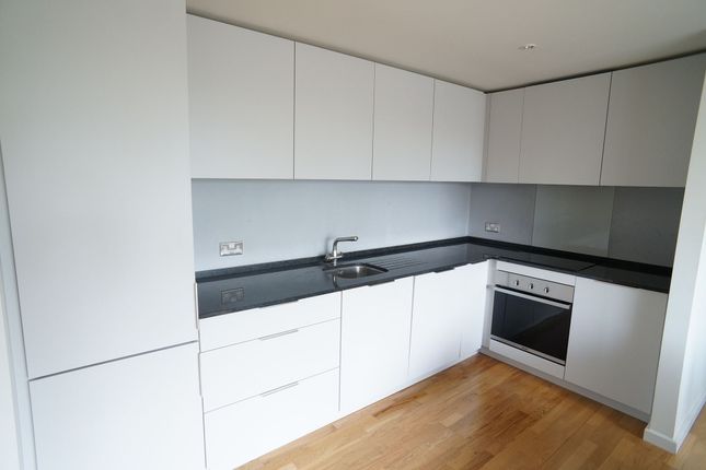 3 Hill View Court, Sidcup photo 4
