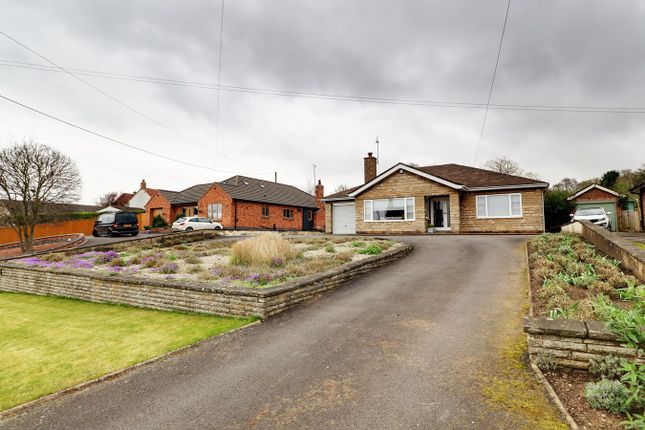 Thumbnail Detached bungalow for sale in Queens Road, Barnetby