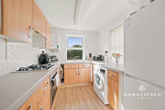 30 Wadham Place, Sittingbourne photo 3