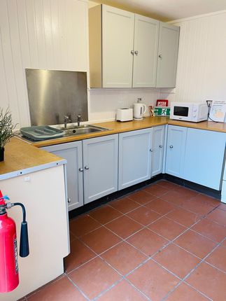6, Curran Close, Uxbridge photo 4