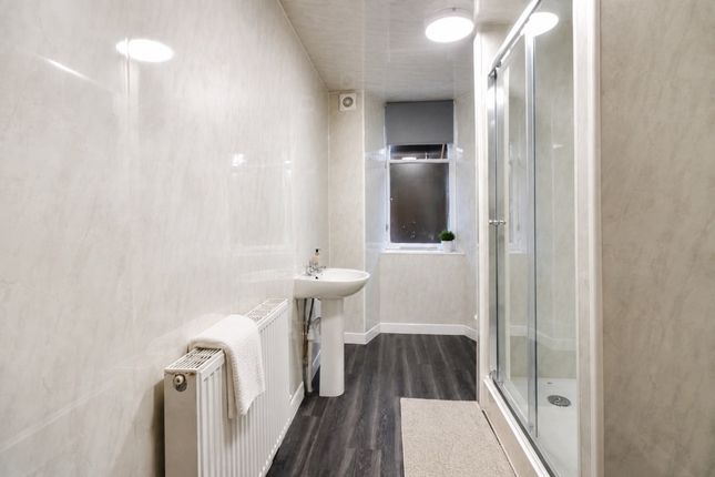 MD, 28, Kersland Street, Glasgow photo 4