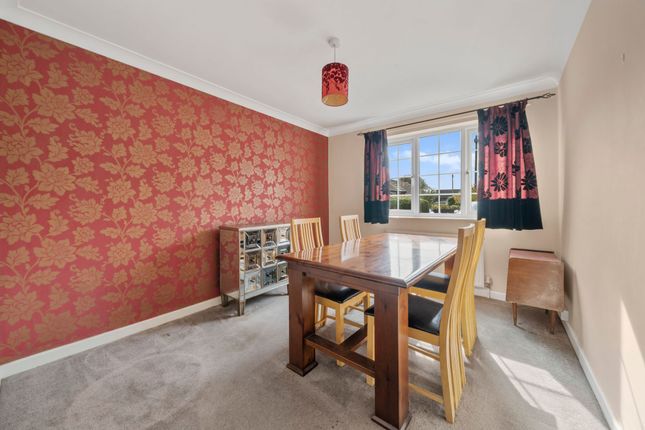 5 Lime Close, Warrington photo 4