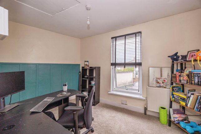 7, Clarkes Road, Portsmouth photo 4