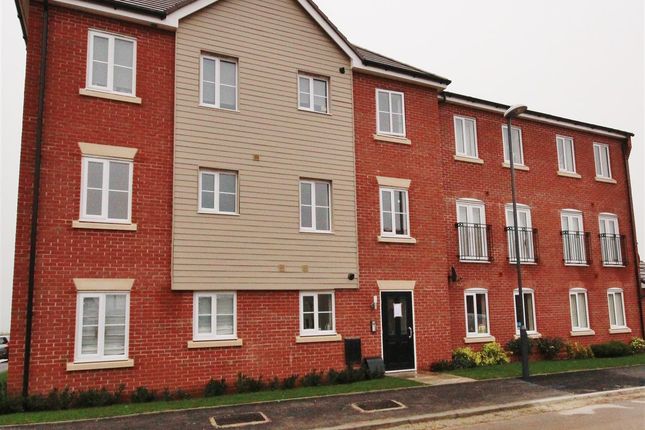 Flat to rent in Elston Avenue, Selby