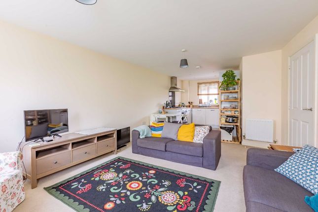 2 bed flat for sale in St. Lucia Crescent, Horfield, Bristol BS7
