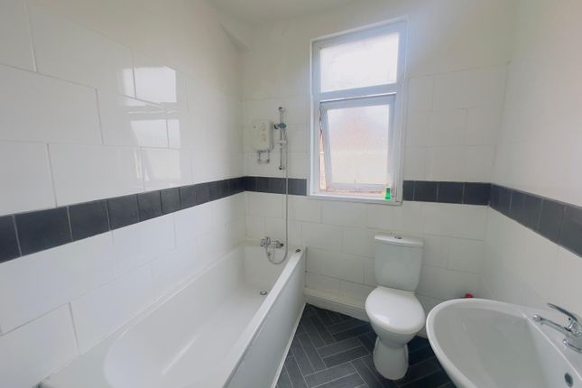 70A, Liverpool photo 5