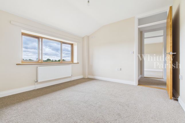 Cam04332G0-Pr0484-Still012