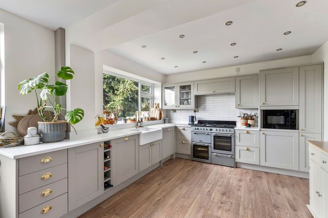23 Falcon Road, Bingley photo 4