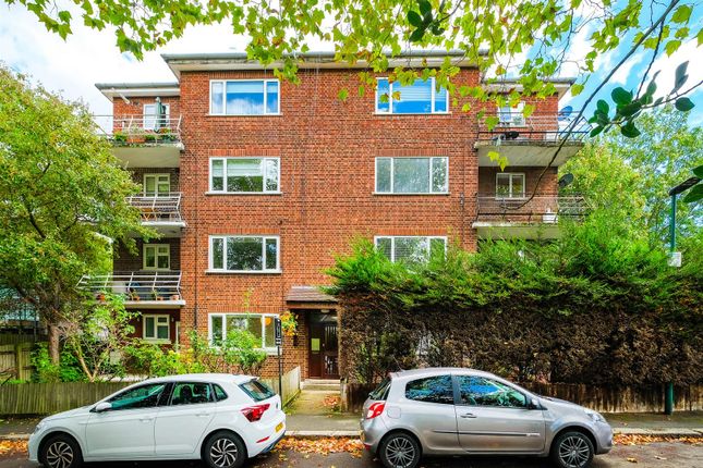 2 Nightingale Court-30_Web.Jpg