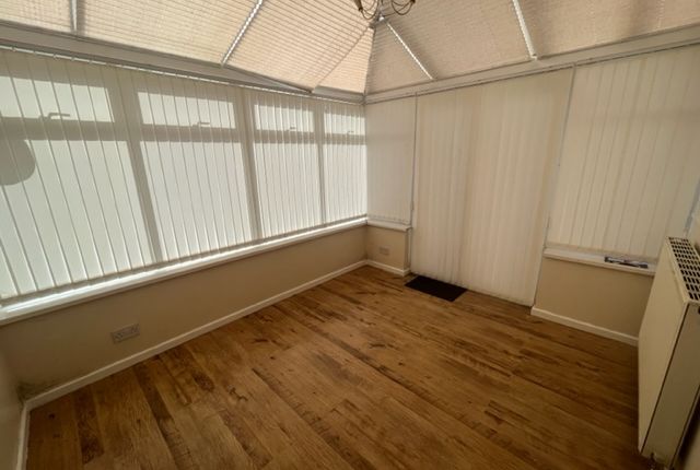 42, WILLENHALL photo 3