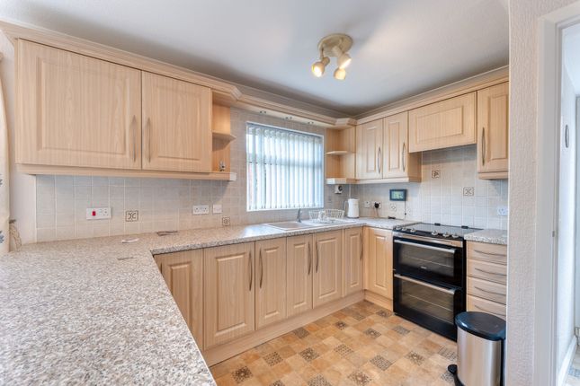 3 Littondale, Worksop photo 4