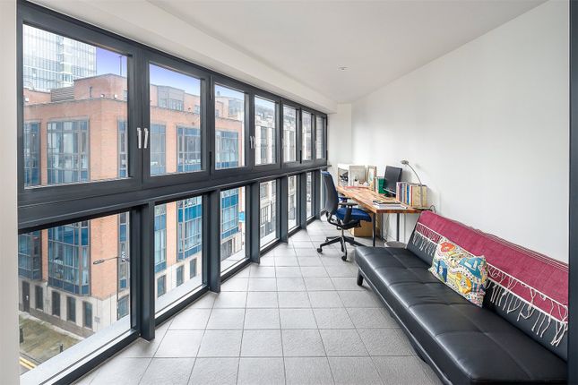 Flat for sale in District Court, 26 Commercial Road
