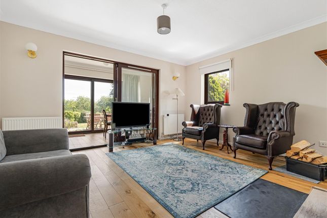 6, Thruffle Way, Bar Hill photo 4