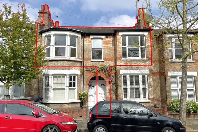 Thumbnail Flat for sale in Leslie Road, East Finchley, London