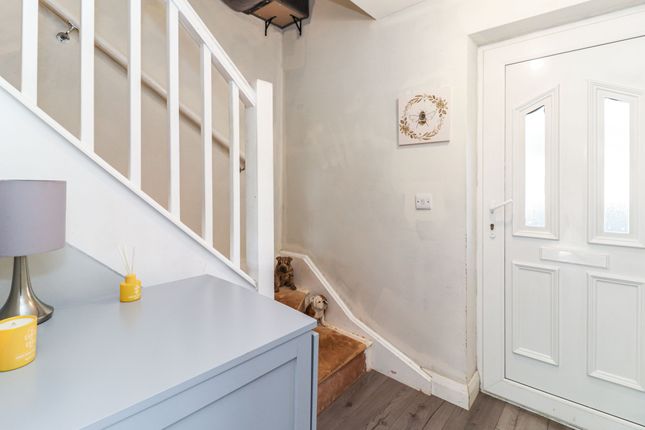 48A, Holtspur Avenue, High Wycombe photo 4