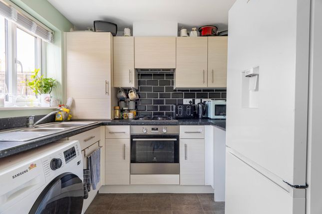 47 Whitby Road, Great Yarmouth photo 4