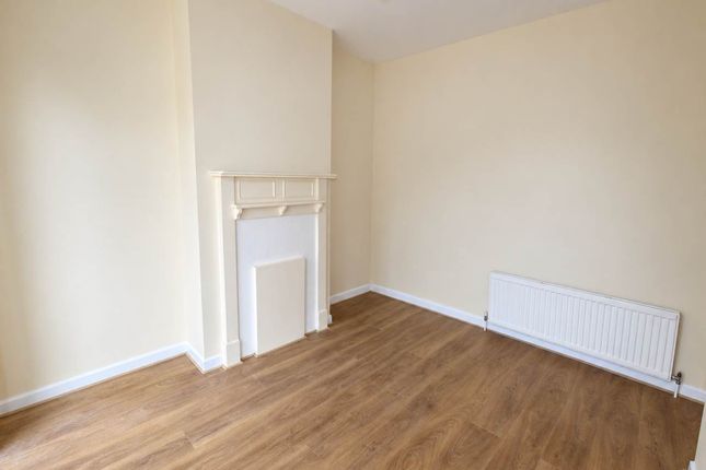 Seaton Road, Hayes Middlesex photo 4