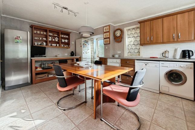 2, Dunterlie Court, Glasgow photo 3