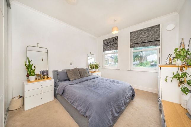 Flat 5, 26, Pelham Road, London photo 4