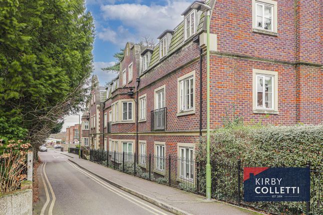 2-bed house on 2 Esdaile Hall, Esdaile Lane, Hoddesdon, £245,000