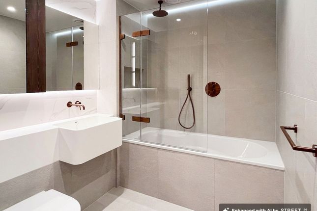 93 Hampton House, London photo 4