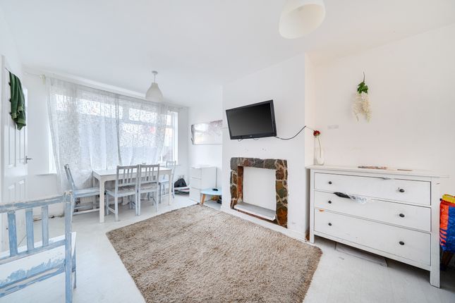 6, Homebury Drive, Manchester photo 3