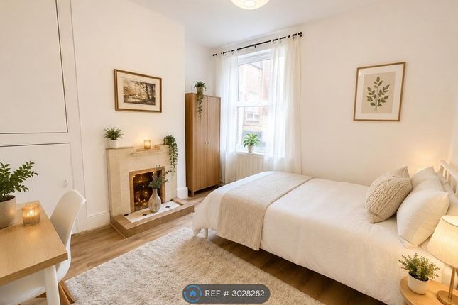 A Brownhill Road, London photo 3