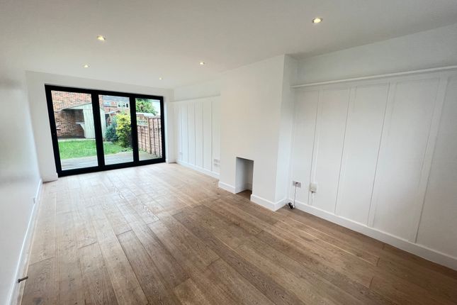 39, Altham Grove, HARLOW photo 4