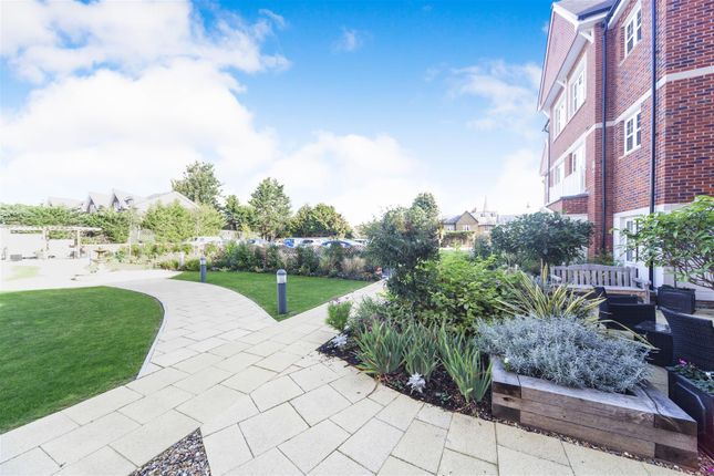 Flat for sale in Swift House, St. Lukes Road, Maidenhead