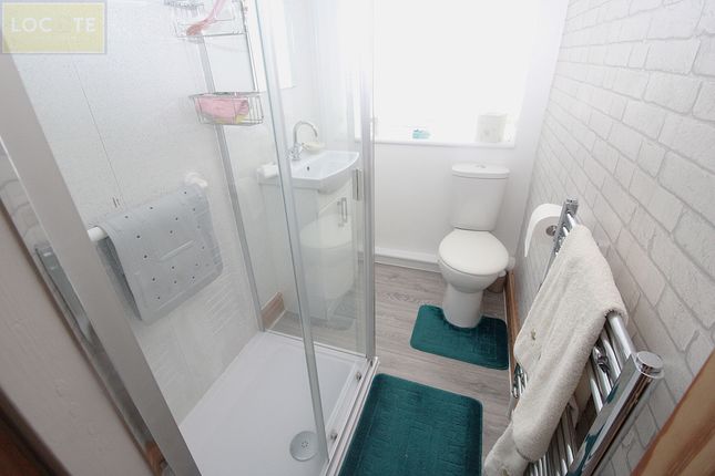 Flat 10, Flixton photo 4