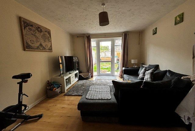13, Hawthorn Close, Cullompton photo 3