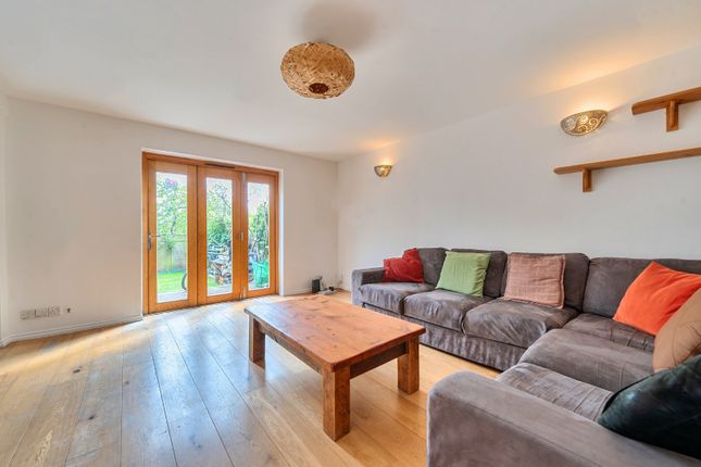 45, Coney Green, Hampshire photo 4