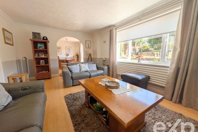 13, Tollgate Way, Maidstone photo 3